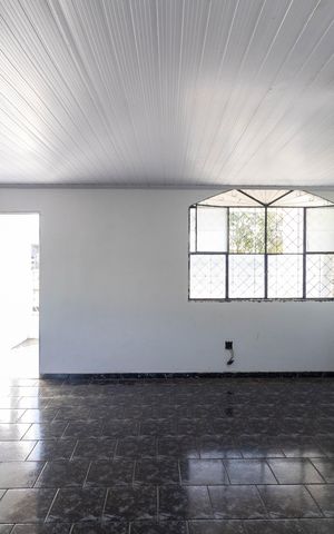 Casa à venda com 370m², 4 quartos e 2 vagas Casa à venda com 370m², 4 quartos e 2 vagasHall social