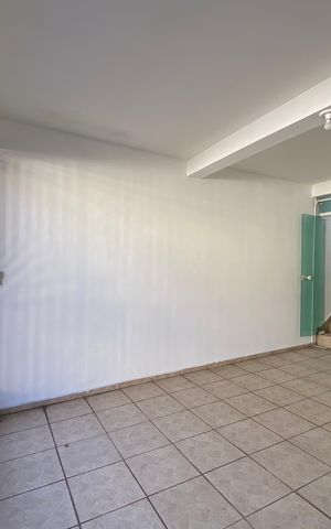 Casa à venda com 170m², 3 quartos e 2 vagas Casa à venda com 170m², 3 quartos e 2 vagasGaragem