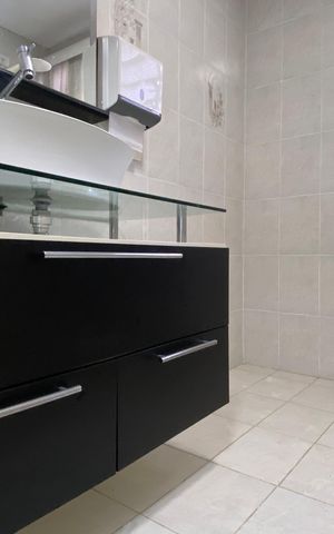 Casa à venda com 170m², 3 quartos e 2 vagas Casa à venda com 170m², 3 quartos e 2 vagasBanheiro 2