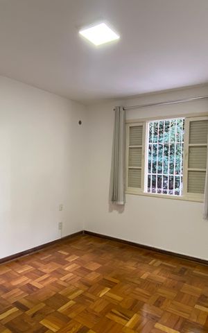 Casa à venda com 170m², 3 quartos e 2 vagas Casa à venda com 170m², 3 quartos e 2 vagasQuarto 1