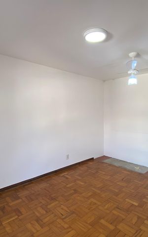 Casa à venda com 170m², 3 quartos e 2 vagas Casa à venda com 170m², 3 quartos e 2 vagasQuarto 3