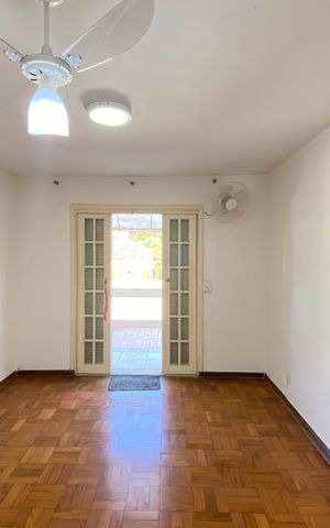 Casa à venda com 170m², 3 quartos e 2 vagas Casa à venda com 170m², 3 quartos e 2 vagasQuarto 3