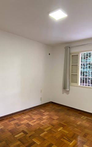 Casa à venda com 170m², 3 quartos e 2 vagas Casa à venda com 170m², 3 quartos e 2 vagasQuarto 1