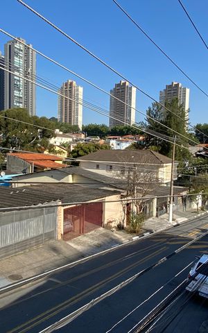 Casa à venda com 170m², 3 quartos e 2 vagas Casa à venda com 170m², 3 quartos e 2 vagasVaranda - Vista