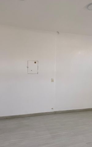 Casa à venda com 170m², 3 quartos e 2 vagas Casa à venda com 170m², 3 quartos e 2 vagasSala 1