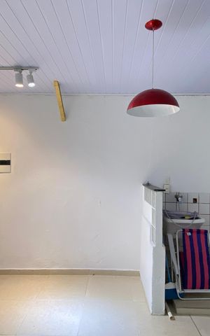 Casa à venda com 170m², 3 quartos e 2 vagas Casa à venda com 170m², 3 quartos e 2 vagasÁrea externa