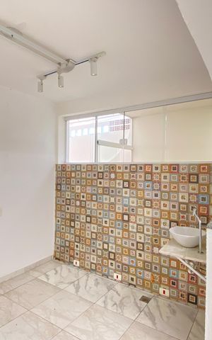 Casa à venda com 170m², 3 quartos e 2 vagas Casa à venda com 170m², 3 quartos e 2 vagasCozinha