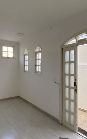 Casa à venda com 170m², 3 quartos e 2 vagas Casa à venda com 170m², 3 quartos e 2 vagasSala 1