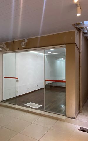 Casa à venda com 170m², 3 quartos e 2 vagas Casa à venda com 170m², 3 quartos e 2 vagasÁrea externa