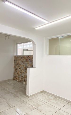 Casa à venda com 170m², 3 quartos e 2 vagas Casa à venda com 170m², 3 quartos e 2 vagasCozinha