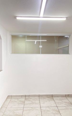 Casa à venda com 170m², 3 quartos e 2 vagas Casa à venda com 170m², 3 quartos e 2 vagasCozinha