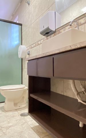 Casa à venda com 170m², 3 quartos e 2 vagas Casa à venda com 170m², 3 quartos e 2 vagasBanheiro 3