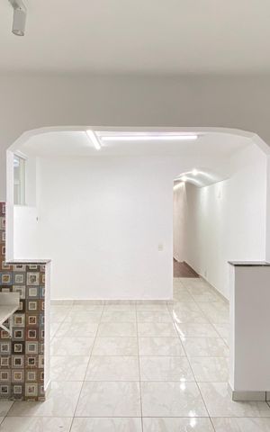 Casa à venda com 170m², 3 quartos e 2 vagas Casa à venda com 170m², 3 quartos e 2 vagasCozinhaCozinha