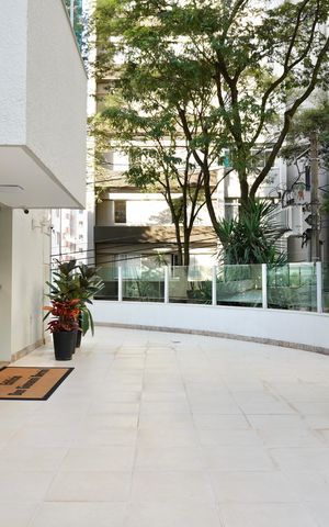 Apartamento à venda com 125m², 4 quartos e 2 vagas Apartamento à venda com 125m², 4 quartos e 2 vagasÁrea de Entrada