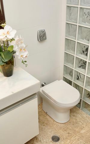 Apartamento à venda com 125m², 4 quartos e 2 vagas Apartamento à venda com 125m², 4 quartos e 2 vagasBanheiro da Suíte