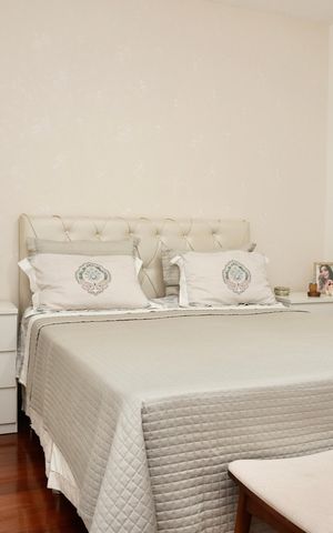 Apartamento à venda com 125m², 4 quartos e 2 vagas Apartamento à venda com 125m², 4 quartos e 2 vagasSuíte