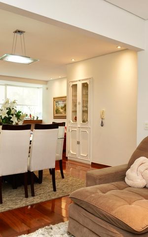 Apartamento à venda com 125m², 4 quartos e 2 vagas Apartamento à venda com 125m², 4 quartos e 2 vagasSala