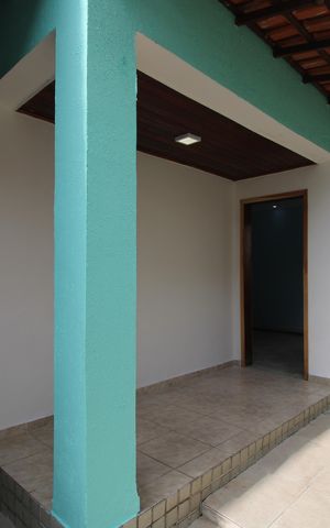 Casa de condomínio para alugar com 192m², 3 quartos e 2 vagasFrente da casa