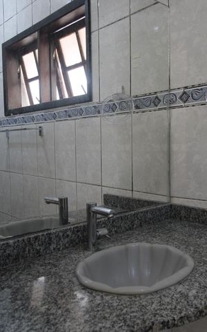 Casa de condomínio para alugar com 192m², 3 quartos e 2 vagasBanheiro da suíte