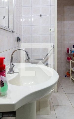 Casa à venda com 156m², 2 quartos e 1 vaga