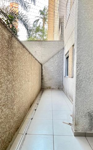 Apartamento à venda com 48m², 2 quartos e sem vaga Apartamento à venda com 48m², 2 quartos e sem vagaVaranda da sala