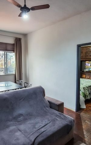 Casa à venda com 100m², 3 quartos e sem vaga Casa à venda com 100m², 3 quartos e sem vagaSala