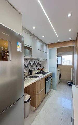Apartamento à venda com 92m², 2 quartos e 2 vagasCozinha e Área de Serviço