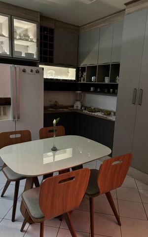 Casa para alugar com 567m², 4 quartos e 5 vagasSala