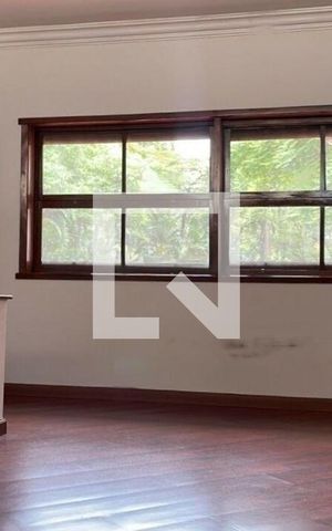 Casa à venda com 460m², 4 quartos e 6 vagas