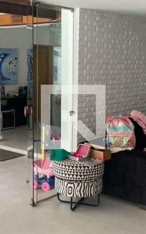 Casa à venda com 460m², 4 quartos e 6 vagas