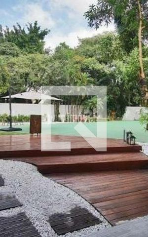 Casa à venda com 460m², 4 quartos e 6 vagas