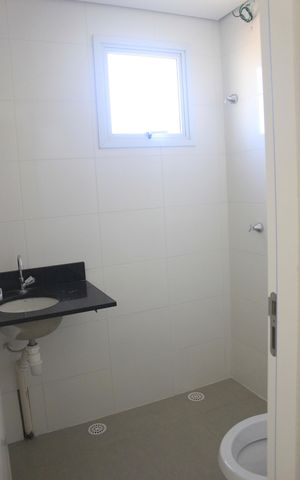 Apartamento à venda com 57m², 2 quartos e 1 vagaBanheiro social 