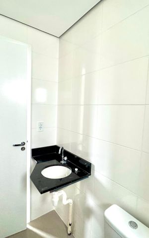 Apartamento à venda com 53m², 2 quartos e 1 vaga Apartamento à venda com 53m², 2 quartos e 1 vagaBanheiro