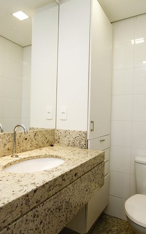 Apartamento à venda com 147m², 2 quartos e 3 vagasBanheiro da Suíte