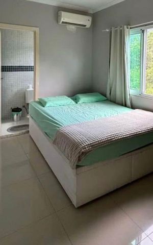 Studio para alugar com 128m², 4 quartos e 3 vagas Studio para alugar com 128m², 4 quartos e 3 vagasQuarto