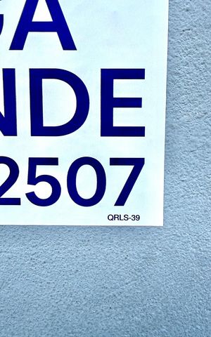Casa à venda com 100m², 2 quartos e 2 vagas Casa à venda com 100m², 2 quartos e 2 vagasPlaca
