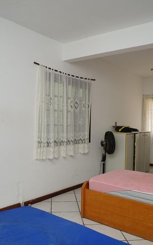 Casa para alugar com 205m², 4 quartos e 4 vagas Casa para alugar com 205m², 4 quartos e 4 vagasQuarto 1
