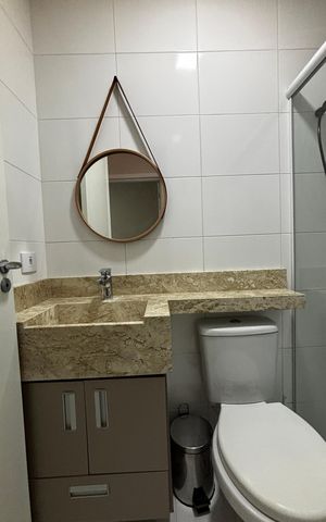 Apartamento à venda com 55m², 2 quartos e 1 vaga Apartamento à venda com 55m², 2 quartos e 1 vagaBanheiro