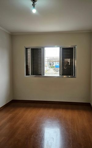 Casa à venda com 150m², 4 quartos e 2 vagas Casa à venda com 150m², 4 quartos e 2 vagasQuarto