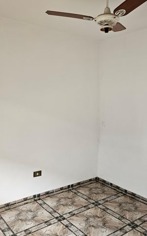 Casa à venda com 150m², 4 quartos e 2 vagas Casa à venda com 150m², 4 quartos e 2 vagasQuarto