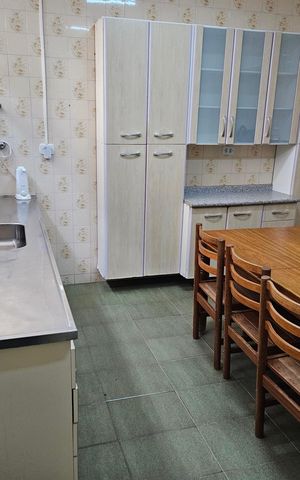 Casa à venda com 150m², 4 quartos e 2 vagas Casa à venda com 150m², 4 quartos e 2 vagasCozinha