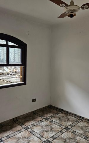 Casa à venda com 150m², 4 quartos e 2 vagas Casa à venda com 150m², 4 quartos e 2 vagasQuarto
