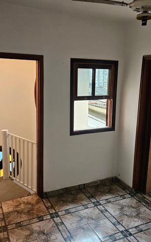 Casa à venda com 150m², 4 quartos e 2 vagas Casa à venda com 150m², 4 quartos e 2 vagasQuarto