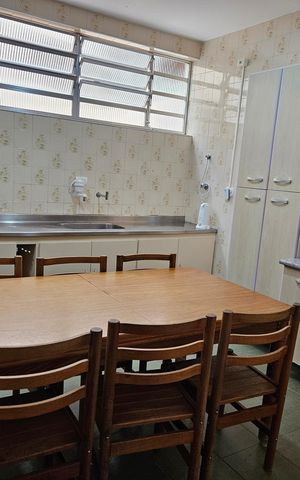 Casa à venda com 150m², 4 quartos e 2 vagas Casa à venda com 150m², 4 quartos e 2 vagasCozinha