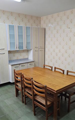 Casa à venda com 150m², 4 quartos e 2 vagas Casa à venda com 150m², 4 quartos e 2 vagasCozinha