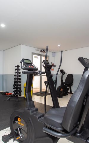 Apartamento à venda com 48m², 2 quartos e 1 vaga Apartamento à venda com 48m², 2 quartos e 1 vagaÁrea comum - Academia