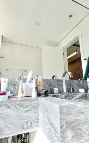 Apartamento à venda com 297m², 4 quartos e 5 vagas Apartamento à venda com 297m², 4 quartos e 5 vagasBanheiro da Suíte 3