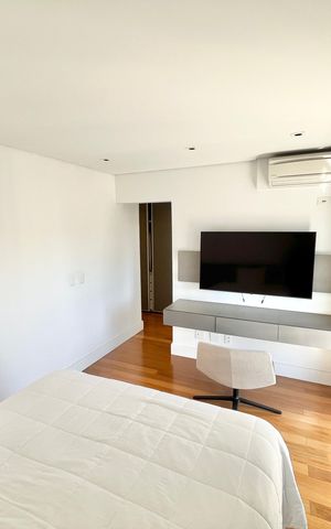 Apartamento à venda com 297m², 4 quartos e 5 vagas Apartamento à venda com 297m², 4 quartos e 5 vagasQuarto 2 - Suíte
