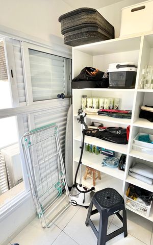 Apartamento à venda com 297m², 4 quartos e 5 vagas Apartamento à venda com 297m², 4 quartos e 5 vagasDespensa