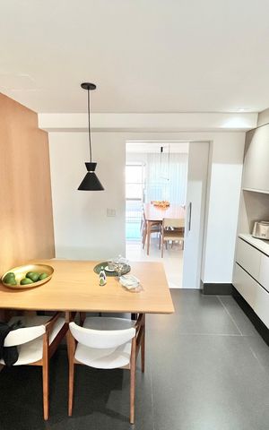 Apartamento à venda com 297m², 4 quartos e 5 vagas Apartamento à venda com 297m², 4 quartos e 5 vagasCozinha